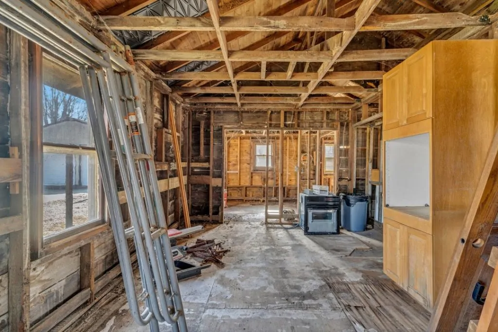 Red Flags  What to Watch Out for When Hiring a Remodeler